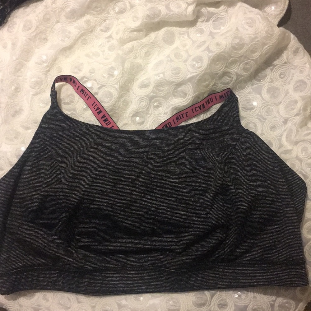 Torrid Size 4 Sports Bra